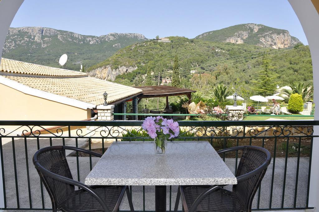 Villa Birlis Liapades Exterior foto